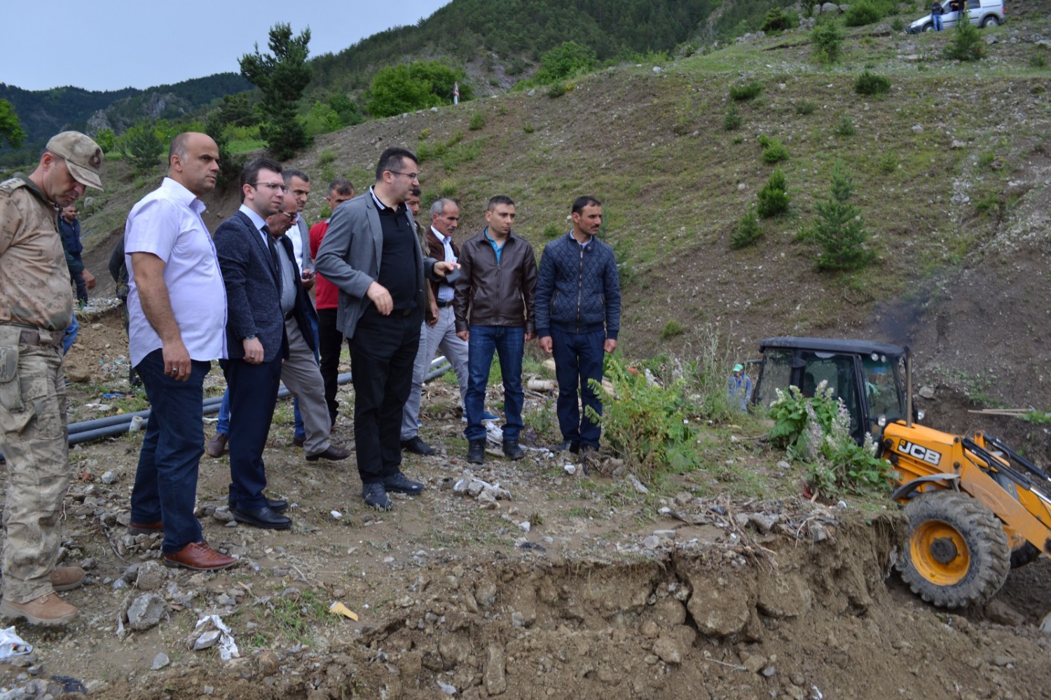 Vali Memiş, selin vurduğu Altınpınar’da 3