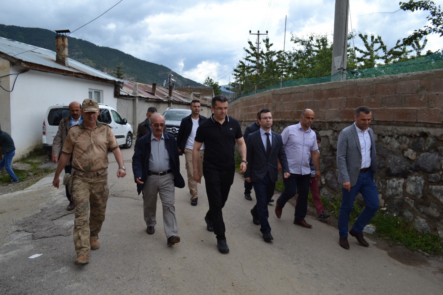 Vali Memiş, selin vurduğu Altınpınar’da 1