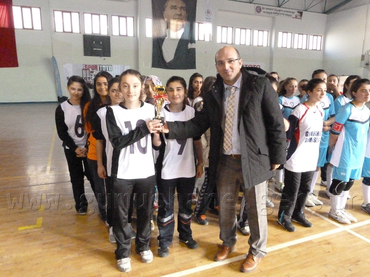 Genç Kızlar Futsal Müsabakası Sona Erdi 5