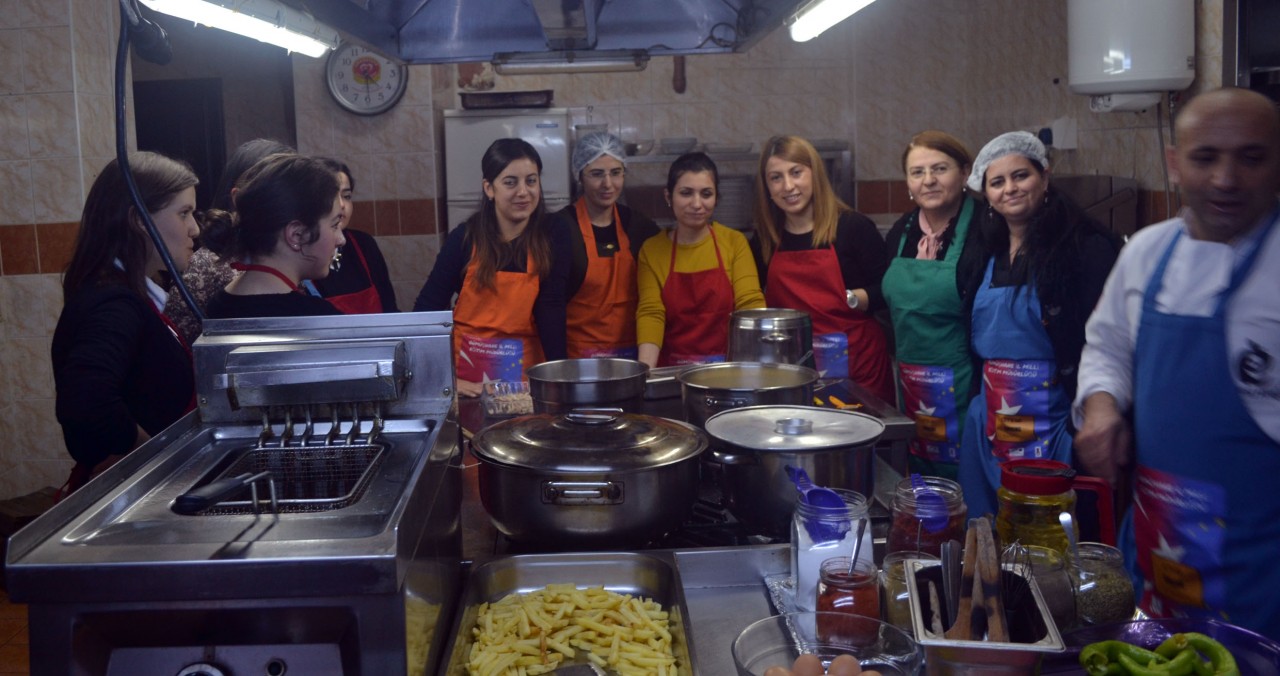 Geleneksel tatlar mutfak çalışması 3