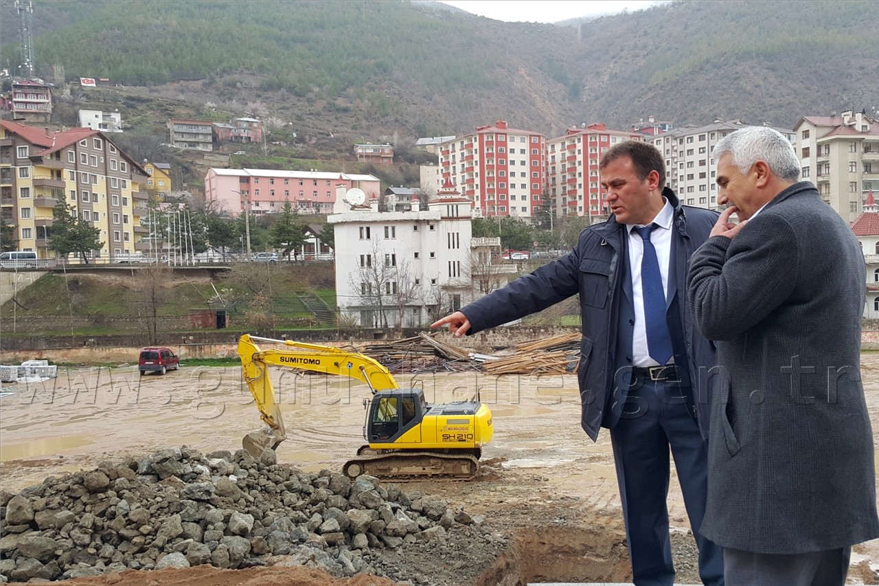 Başkan Çimen, Gençlik Merkezi inşaatını inceledi 3