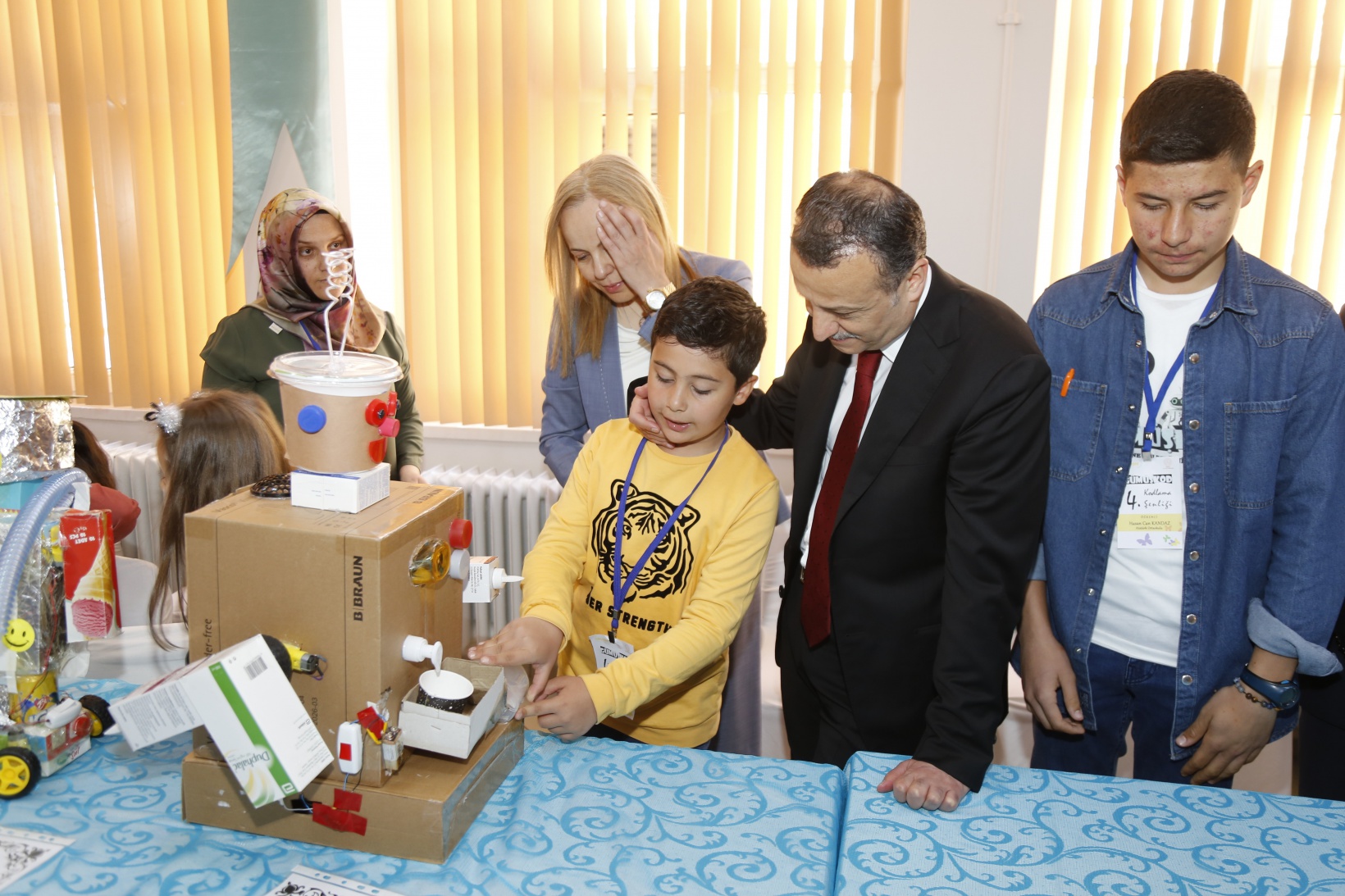 Gümüşhane’de 4. Kodlama Şenliği’nde çocuklar projelerini sergiledi 2