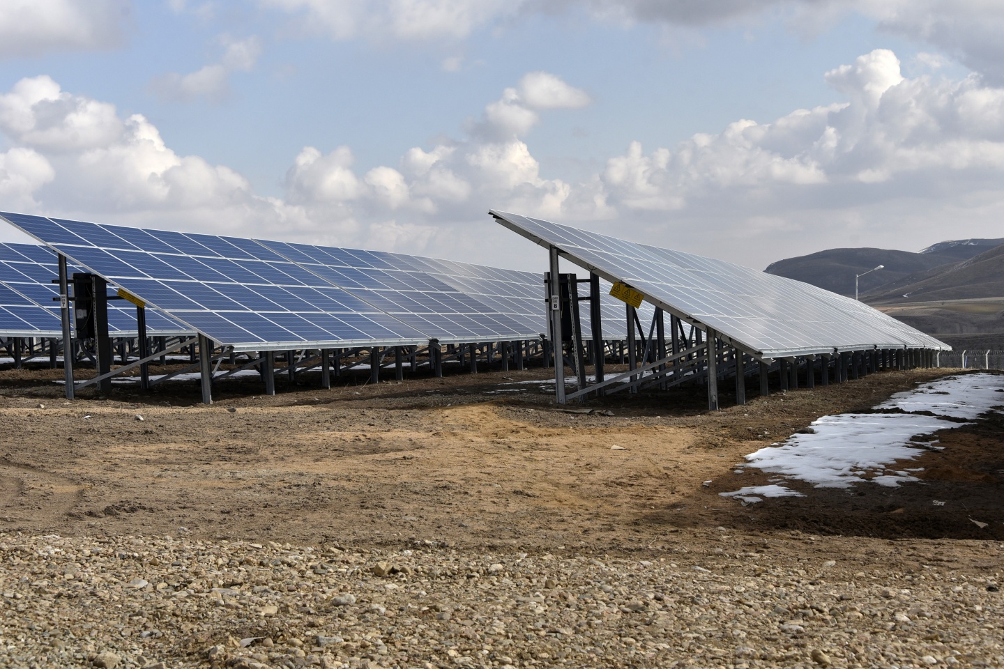 Gümüşhane’nin ilk GES santrali Köse ilçesinde kuruldu 11