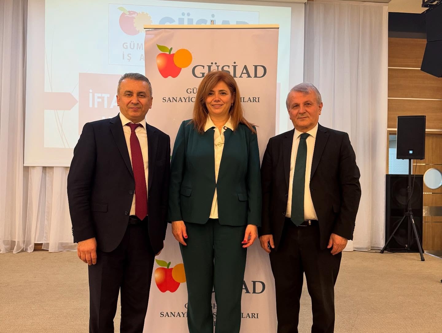 GÜSİAD ailesi geleneksel iftar programında buluştu 10