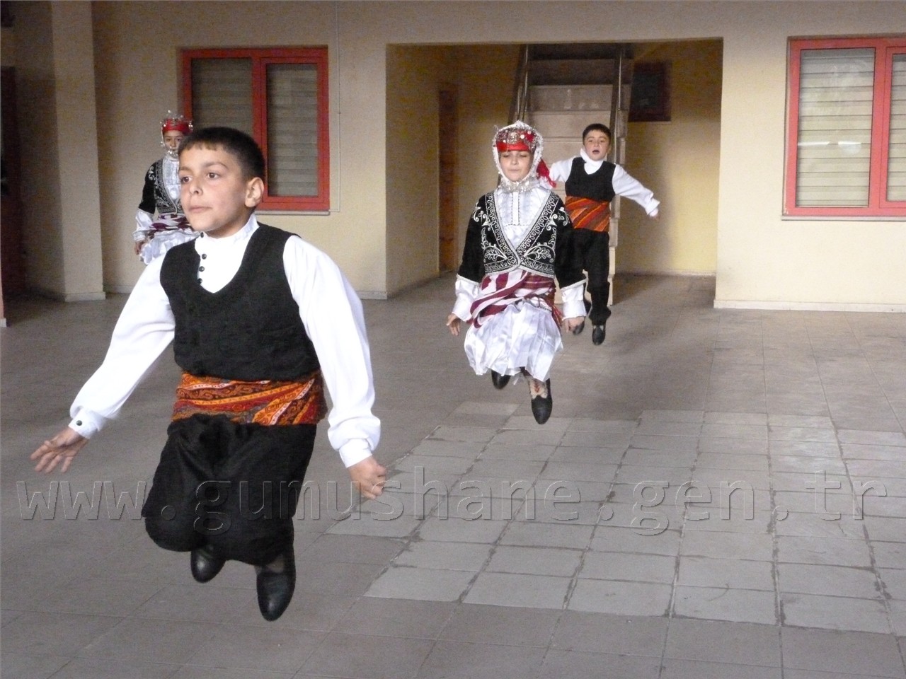 Gümüşhane Dubai'ye Gidiyor 1