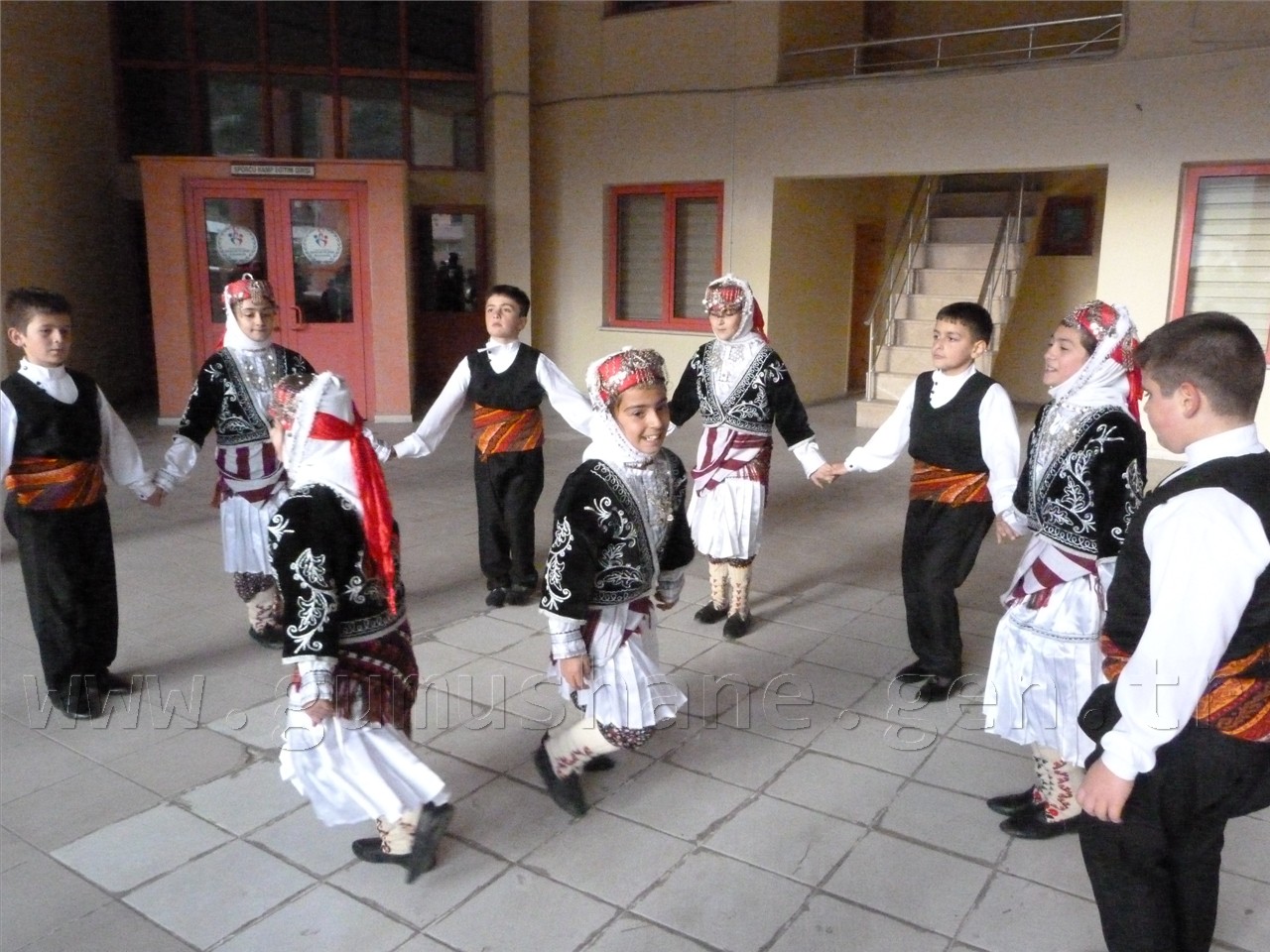 Gümüşhane Dubai'ye Gidiyor 4