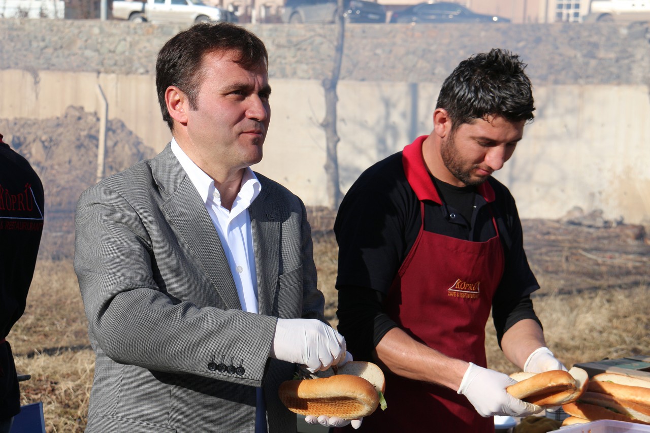 Çimen'den Öğrencilere Hamsi Dopingi 3