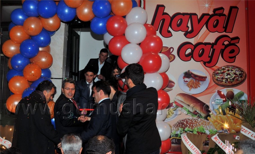 Hayal Cafe Açıldı 1