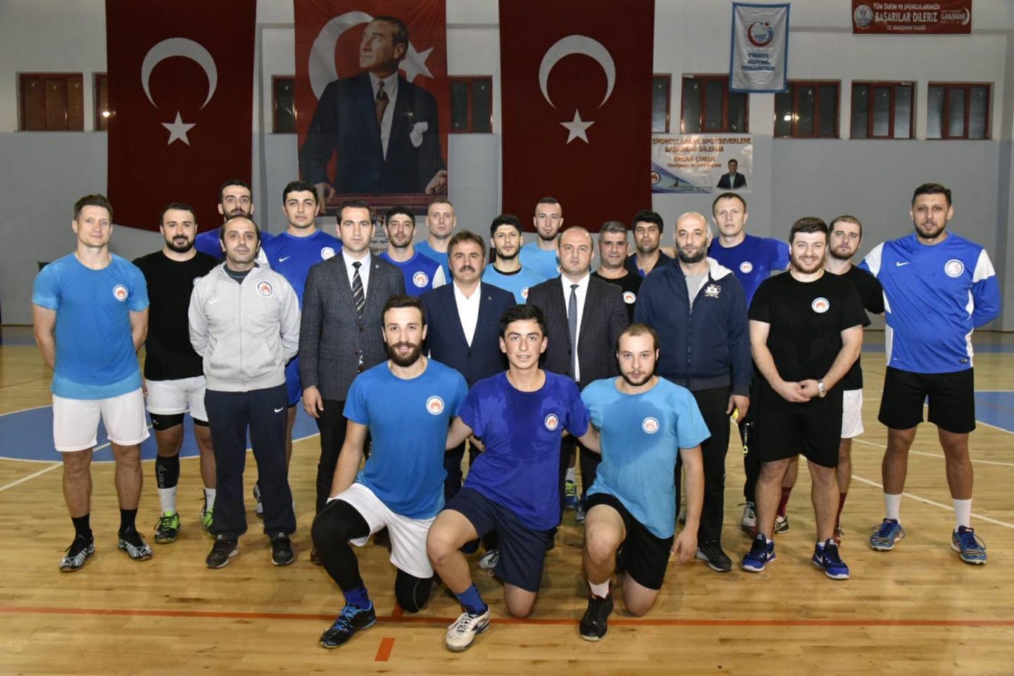 Başkan Çimen'den hentbol takımına ziyaret 5