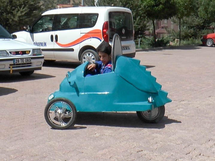 Santa, özel ödülü Rektör Günaydın’a teslim etti 1