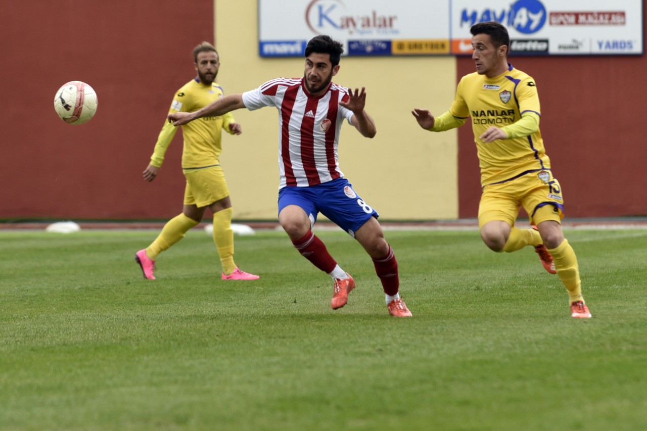 Gümüş, Eyüpspor'a acımadı: 2-0 32