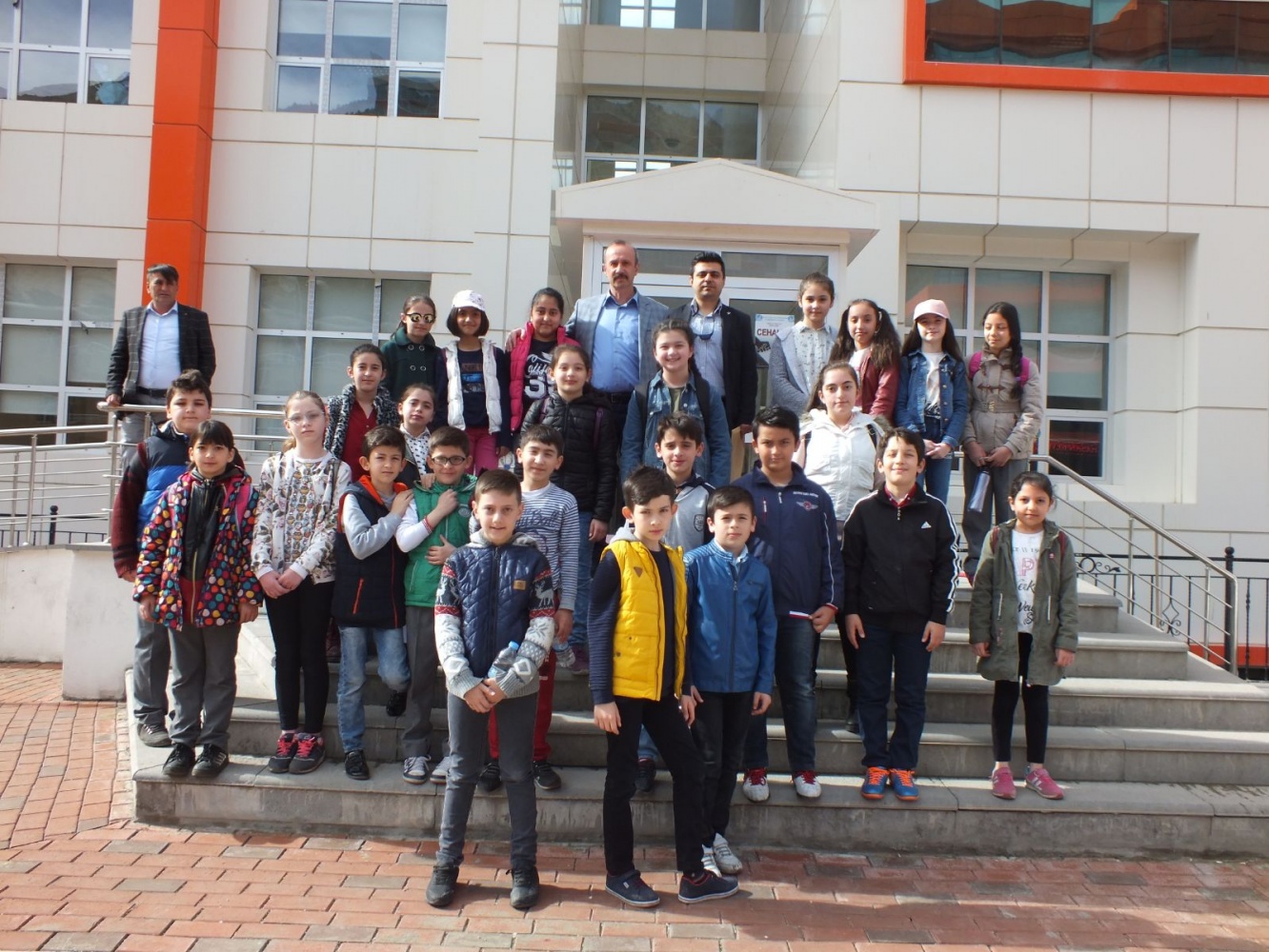 Öğrenciler kitapların büyülü dünyasında 7