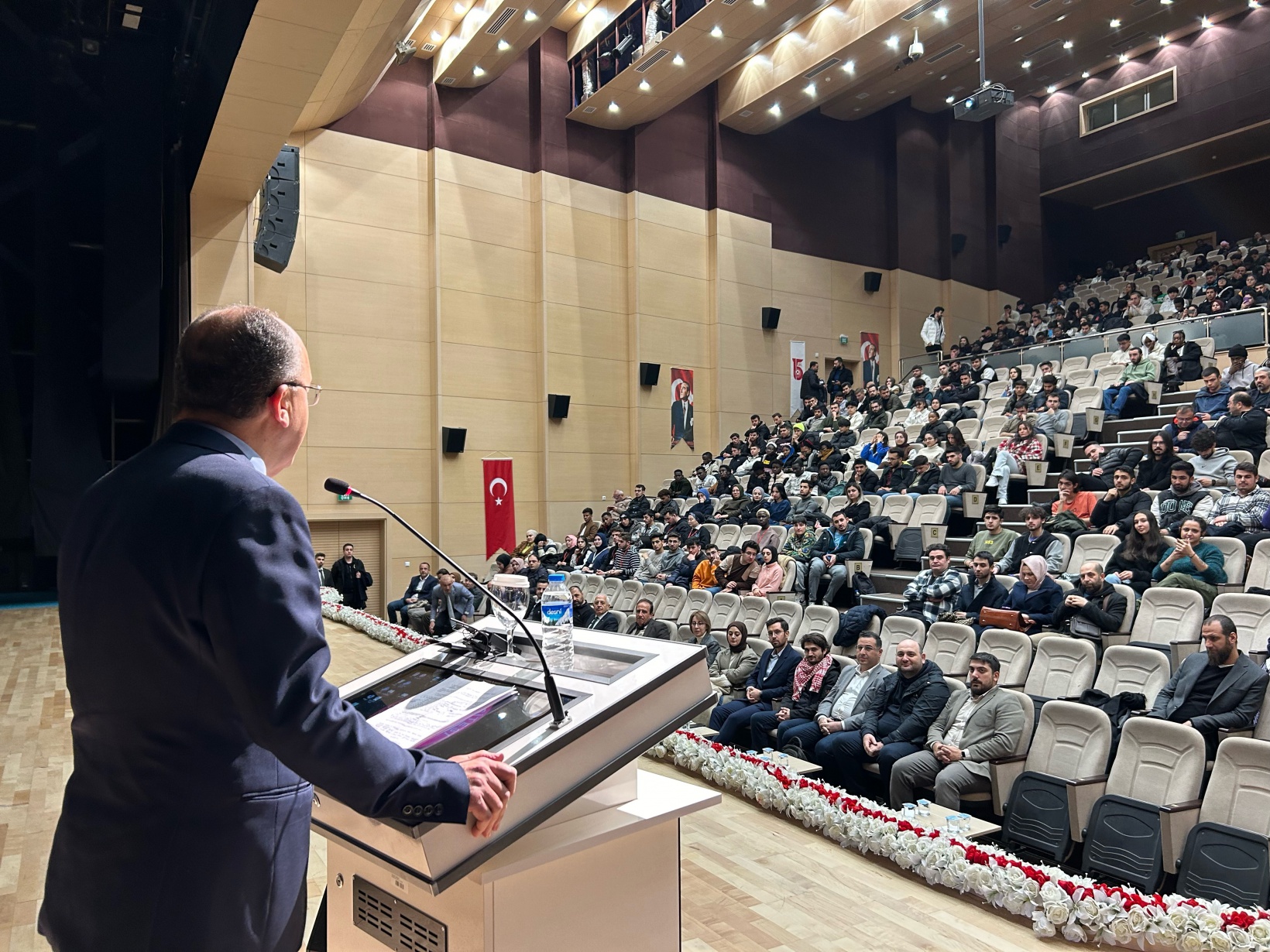 GÜ’de teknoloji ve girişimcilik konuşuldu 4
