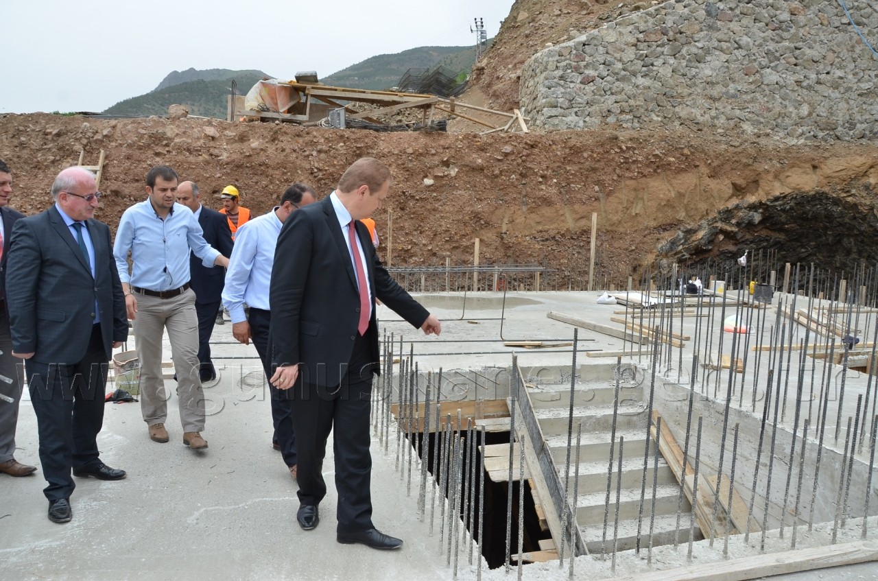 Vali Yavuz inşaatları denetledi 6