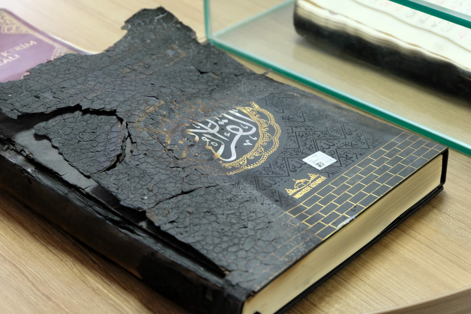 Yanmayan Kuran-ı Kerim’leri özenle saklıyorlar 3