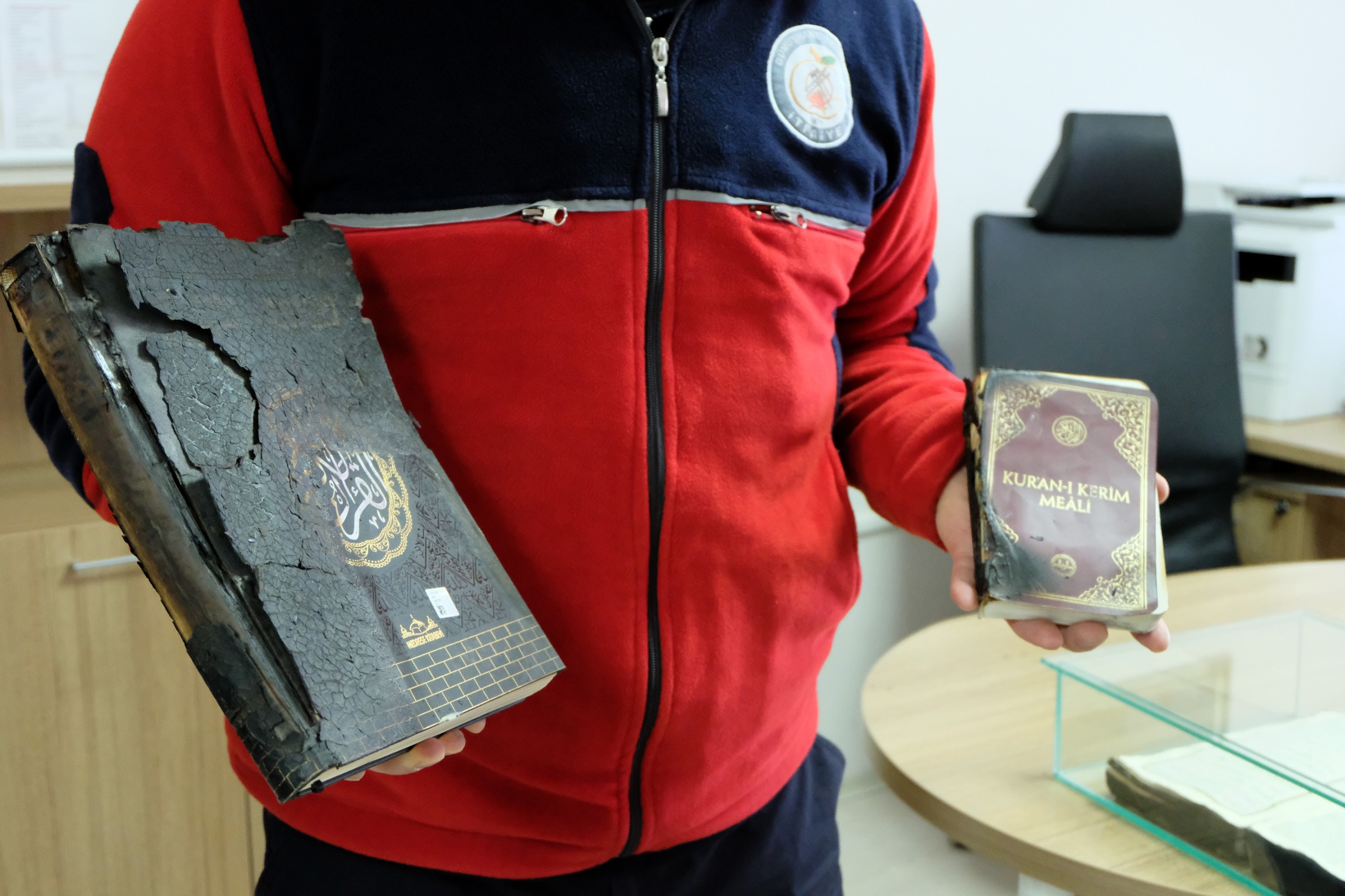 Yanmayan Kuran-ı Kerim’leri özenle saklıyorlar 8