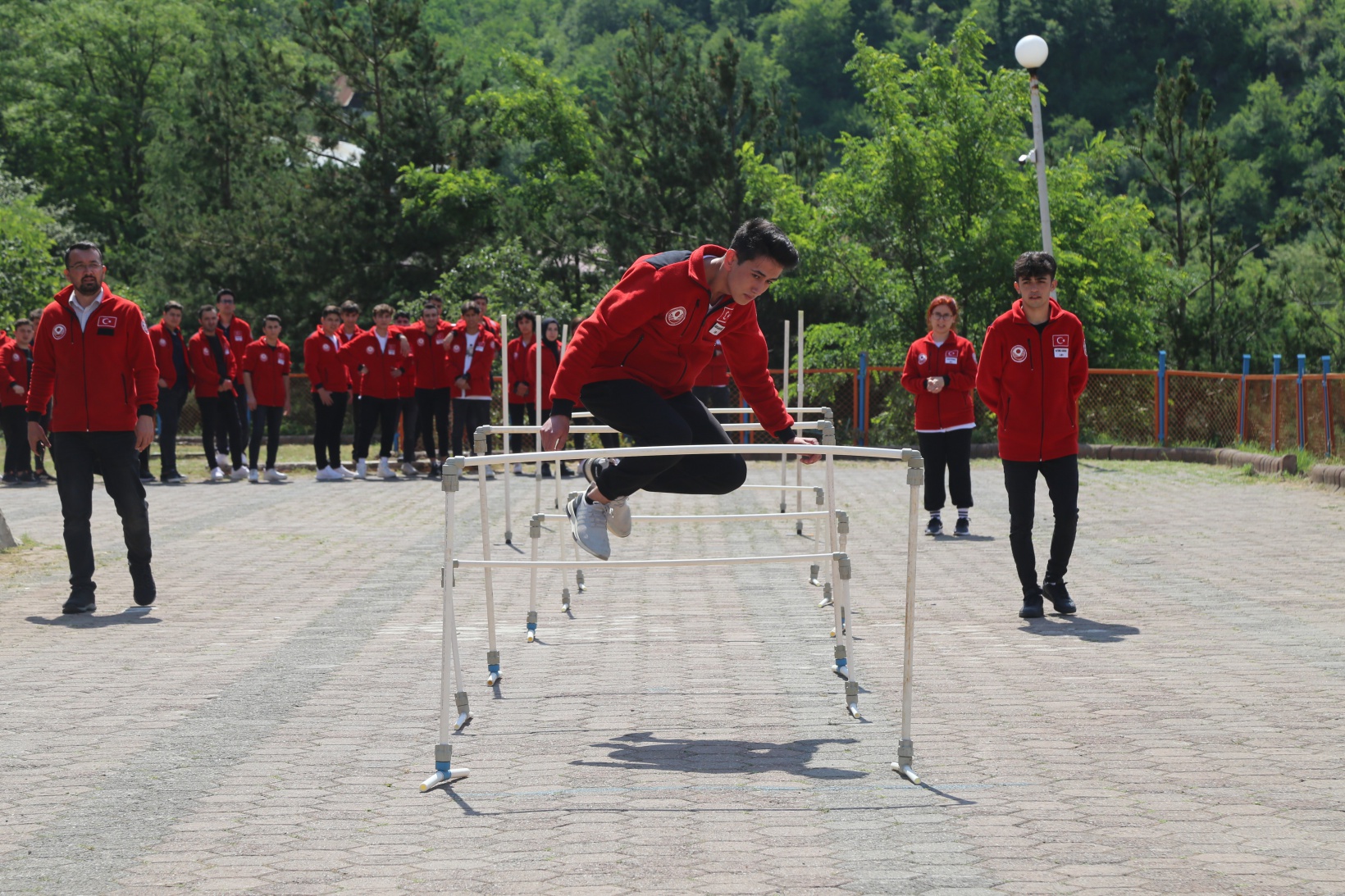 Gerçeği aratmayan eğitimlerle itfaiyeci olmak için yarışıyorlar 10