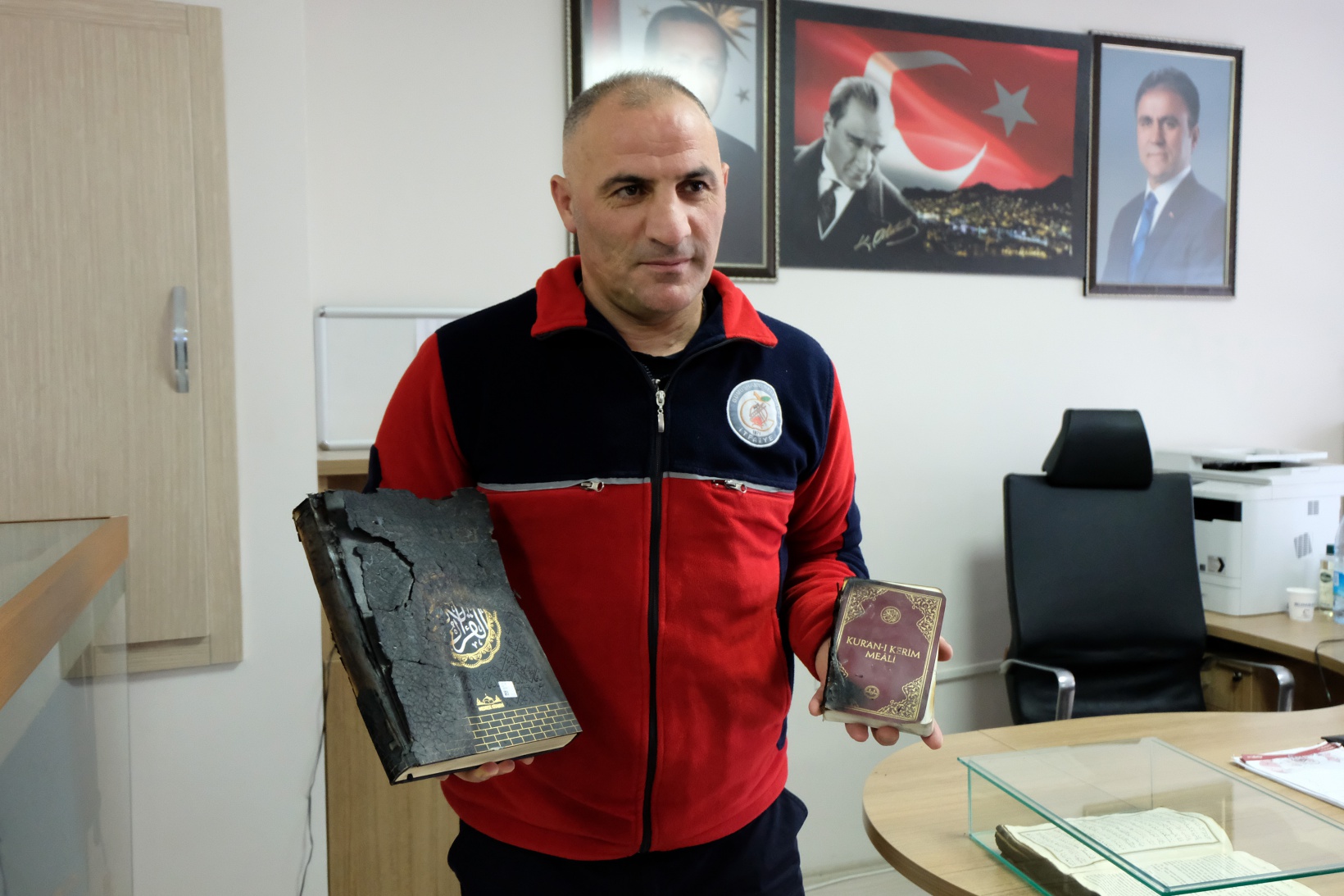 Yanmayan Kuran-ı Kerim’leri özenle saklıyorlar 2