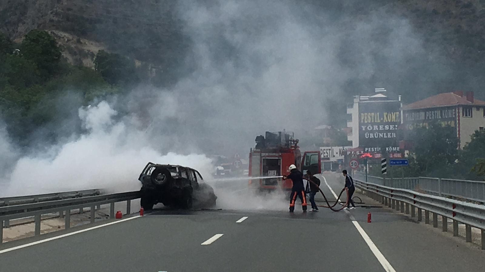 Gümüşhane’de seyir halindeki cip alev alev yandı 2