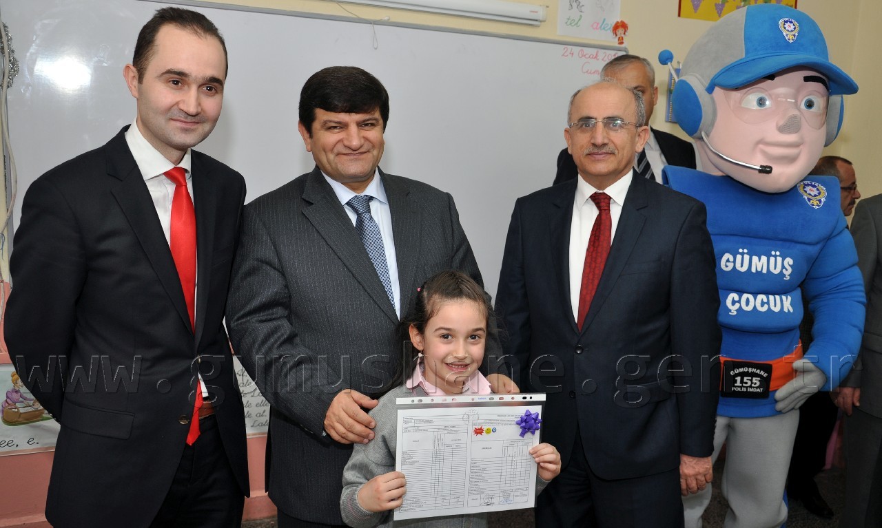 Öğrenciler Karnelerini Aldı 14