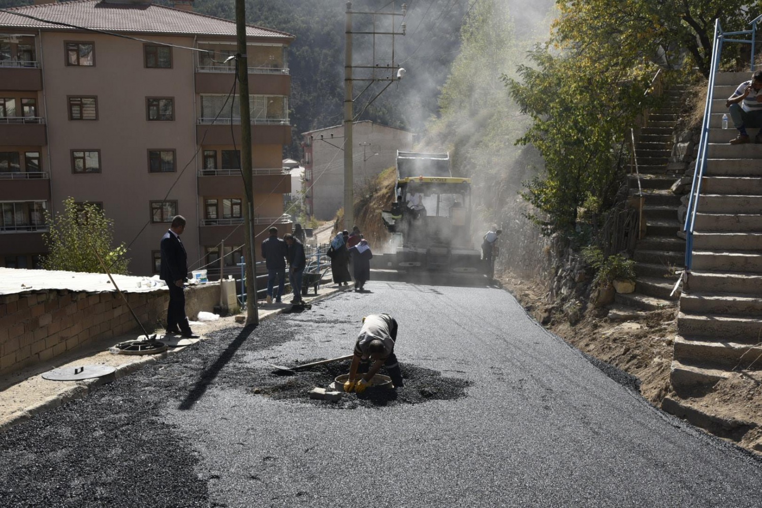 Kıbrıs Caddesi asfaltlandı 7