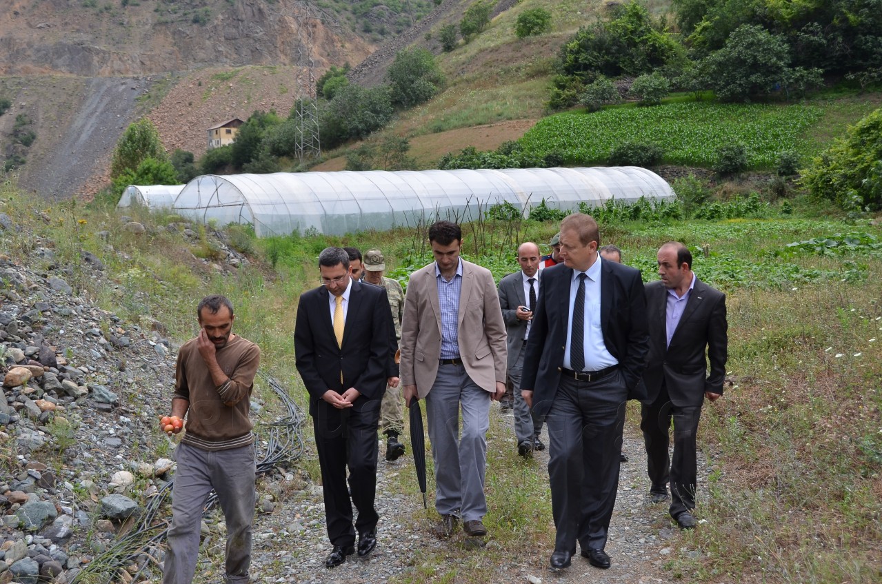 Vali Yavuz Kürtün ve Özkürtün’de 6