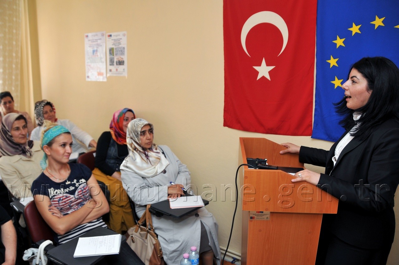 Kadın Kaymakamdan Gümüşhaneli Kadınlara Liderlik Eğitimi 3