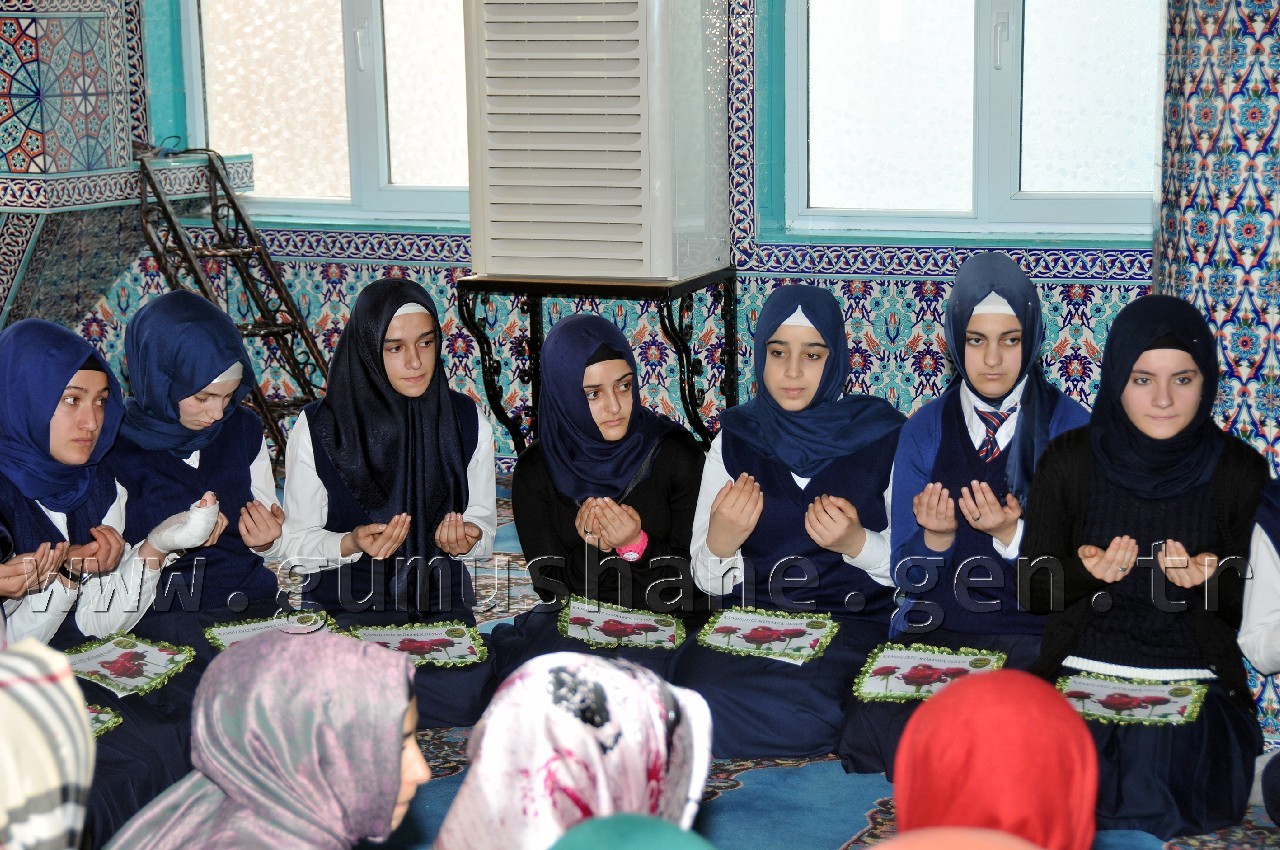 Gümüşhane'de Kadınlar Camide Mevlid Okudu 3