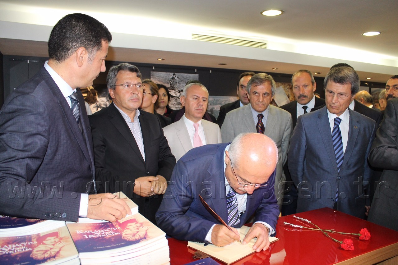 Milletvekili Üstün, Soykırım Sergisinde 3