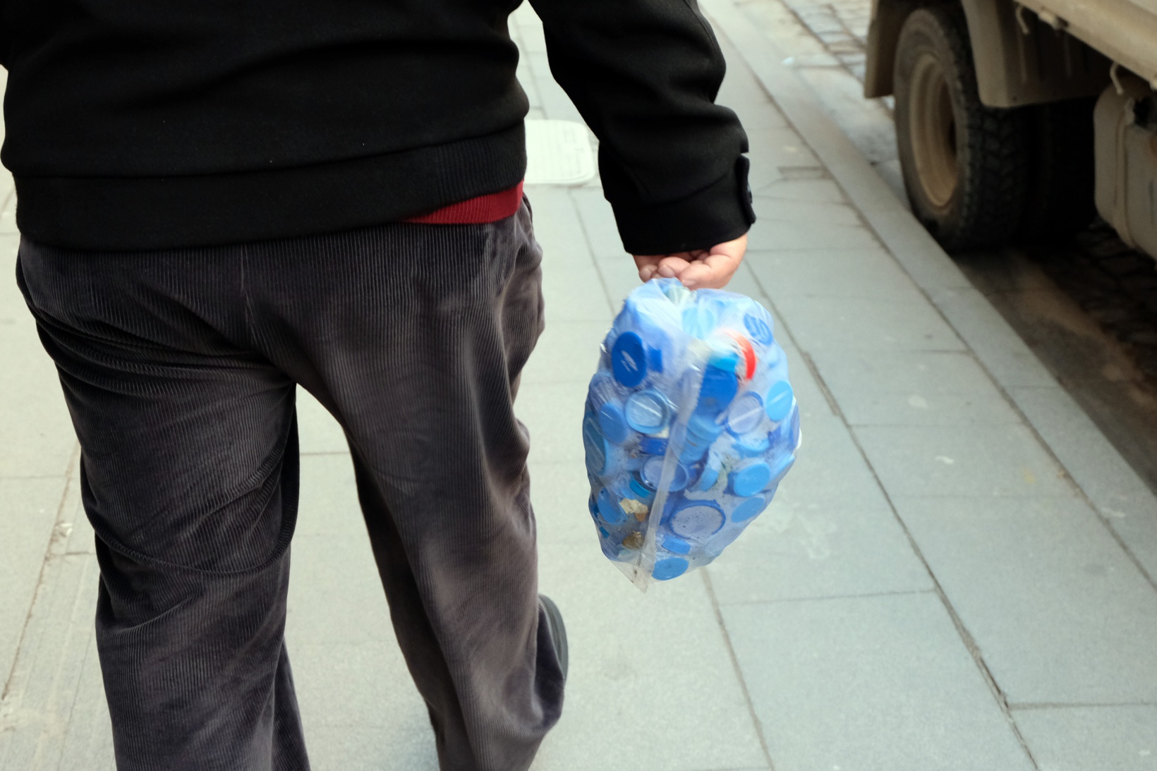 Bıkmadan, usanmadan 2,5 yıldır mavi kapak topluyor 2