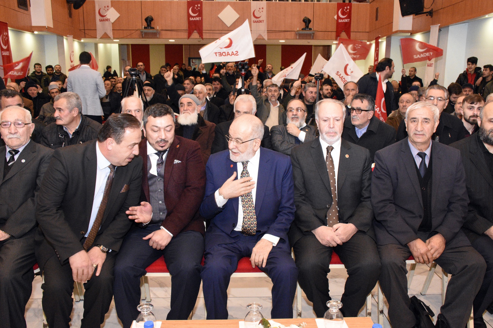 Karamollaoğlu Gümüşhane’de 10