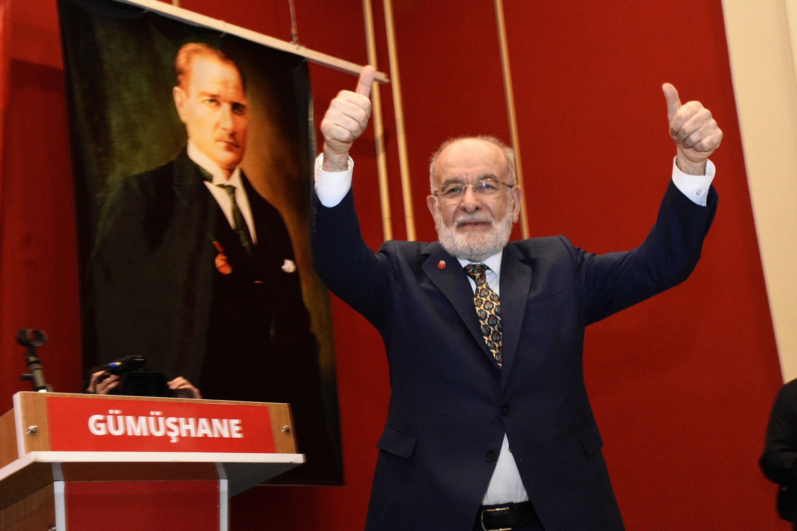 Karamollaoğlu Gümüşhane’de 15