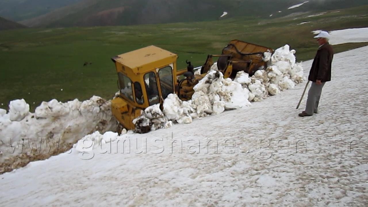 Gümüşhane'de Haziran Ayında Karla Mücadele 1