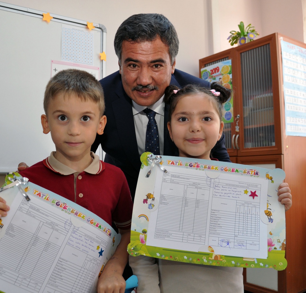 Gümüşhane’de 19 bin 506 öğrenci karne aldı 12