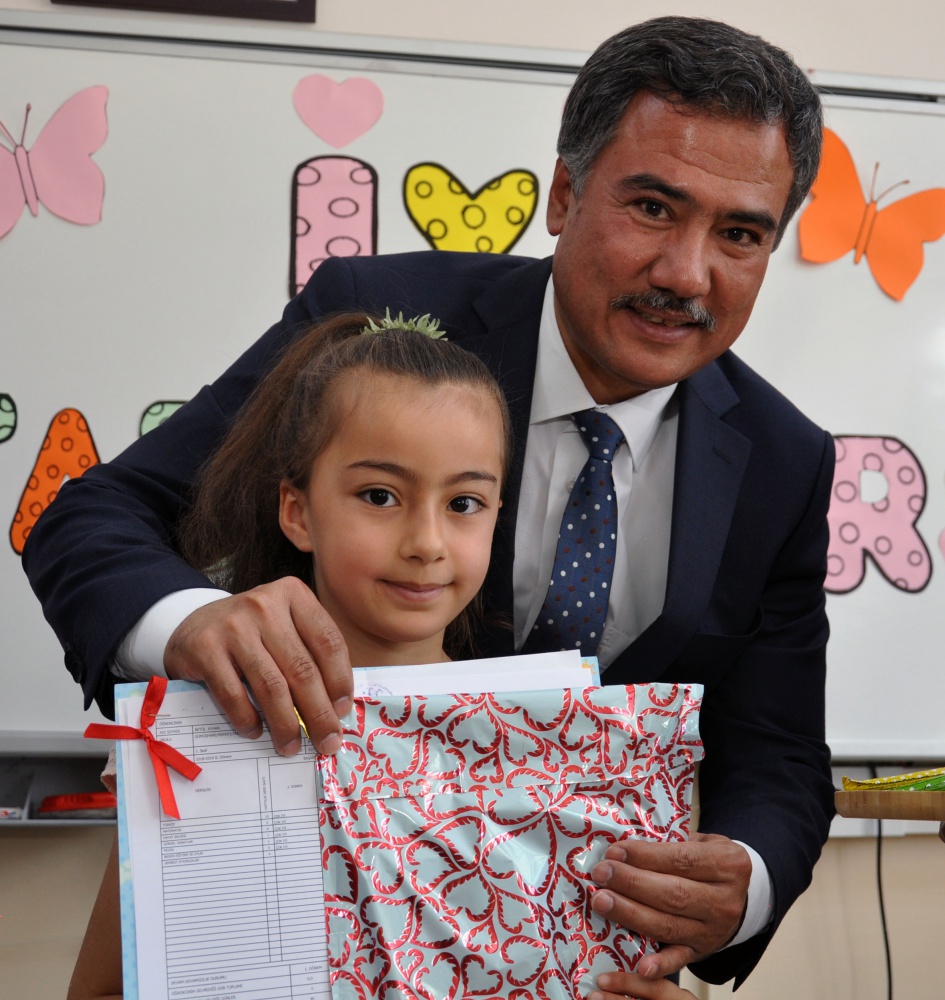 Gümüşhane’de 19 bin 506 öğrenci karne aldı 11