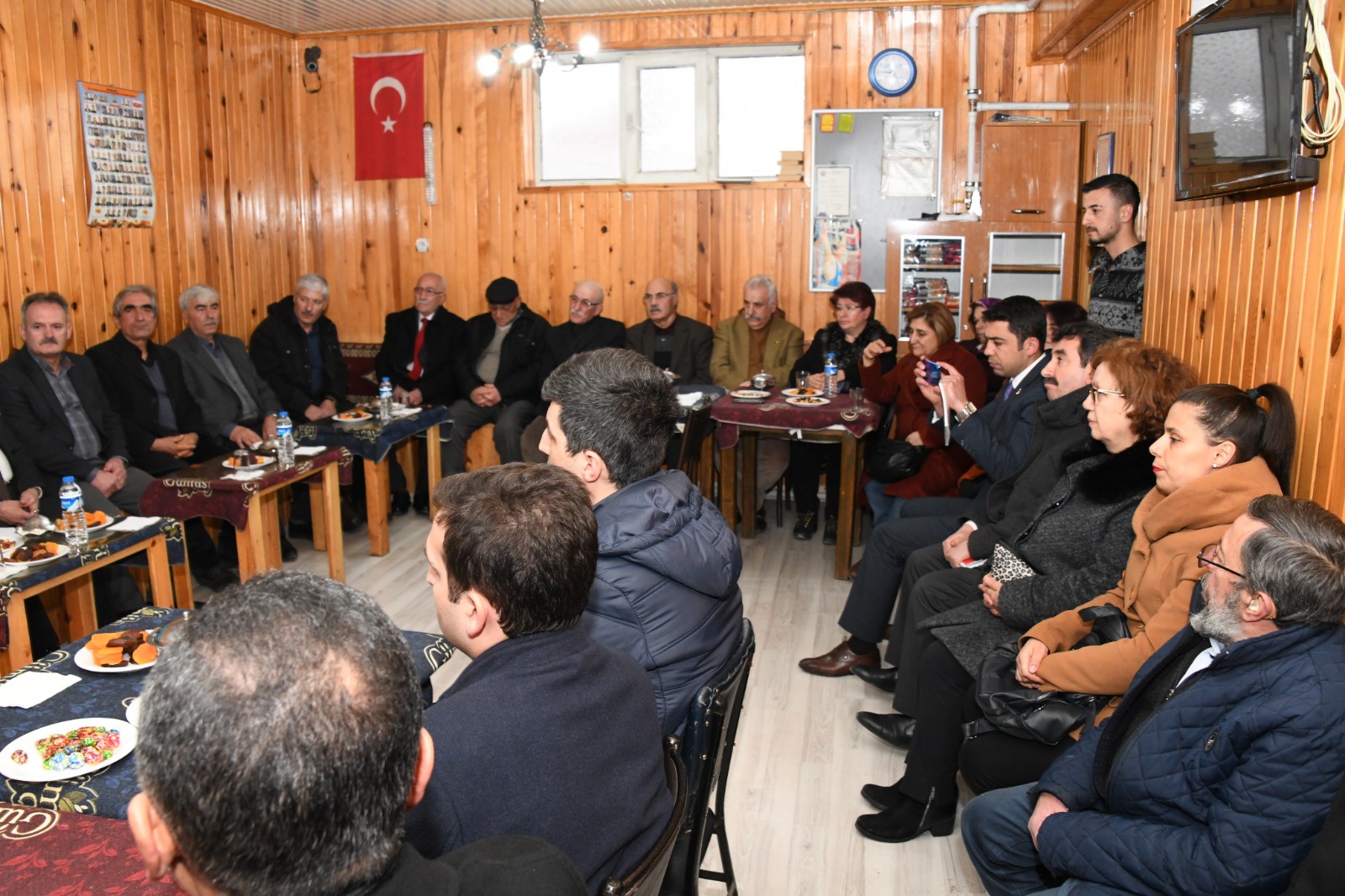 Karşıyaka Mahallesi sakinleri okul istedi 5