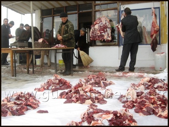 Kar Üzerinde Kurban Telaşı 2