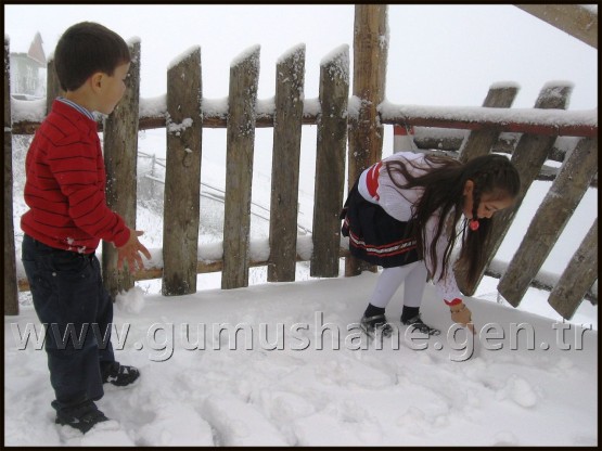 Kar Üzerinde Kurban Telaşı 3