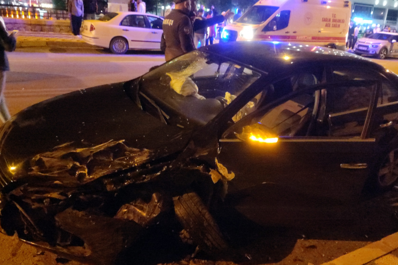 Gümüşhane’de zincirleme kaza: 4 yaralı 2