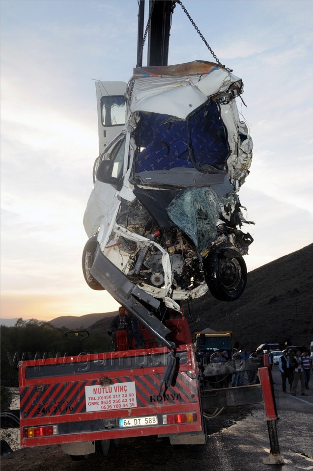 Kelkit'te Katliam Gibi Kaza: 10 Ölü, 3 Yaralı 8