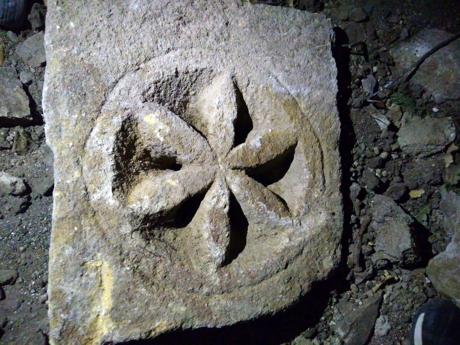 'Güneş Tapınağı' kaçak kazıda ortaya çıktı 4