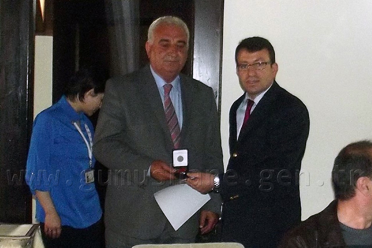 Kızılay'dan Düzenli Kan Bağışlayanlara Madalya 3