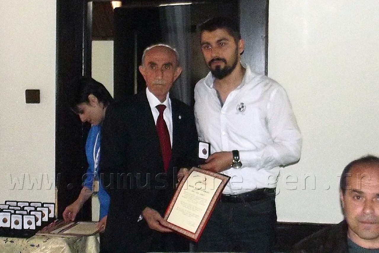 Kızılay'dan Düzenli Kan Bağışlayanlara Madalya 5