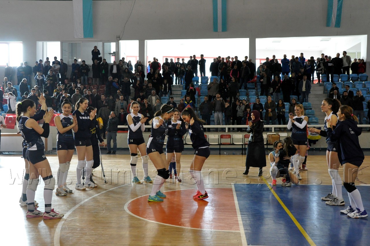 Gümüş Kızlar’dan altın değerinde 3 puan 4