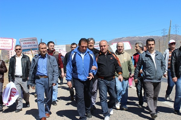 Köse'de Sağlıklı Yaşam Yürüyüşü Yapıldı 1