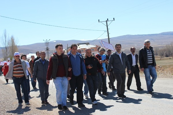 Köse'de Sağlıklı Yaşam Yürüyüşü Yapıldı 3