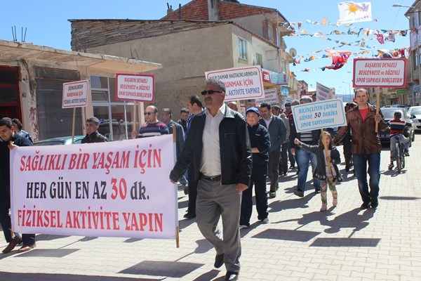 Köse'de Sağlıklı Yaşam Yürüyüşü Yapıldı 5