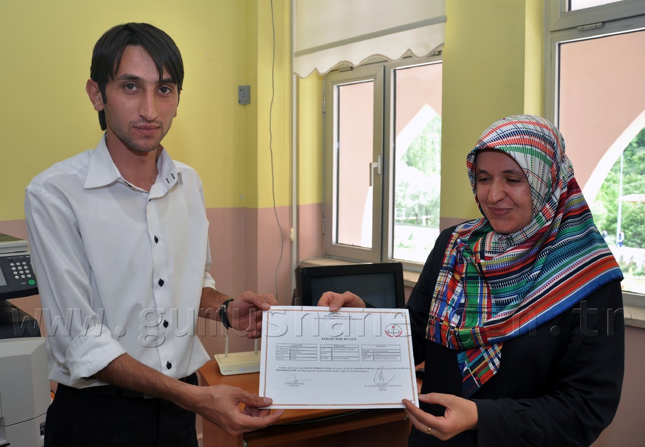 7-19 Yaş Aile Rehberliği Kursu Tamamlandı 4