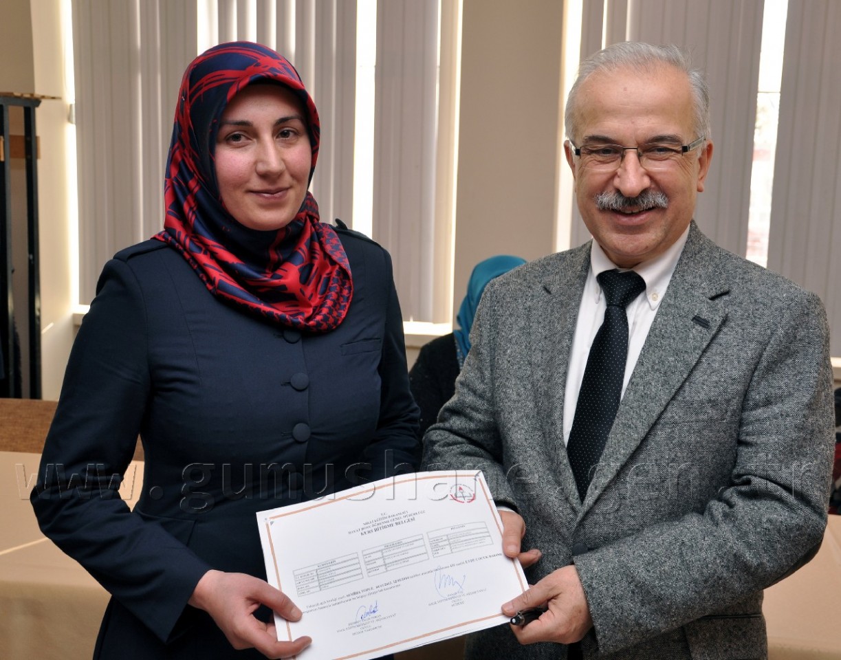 Evde Çocuk Bakımı Kursu Tamamlandı 4