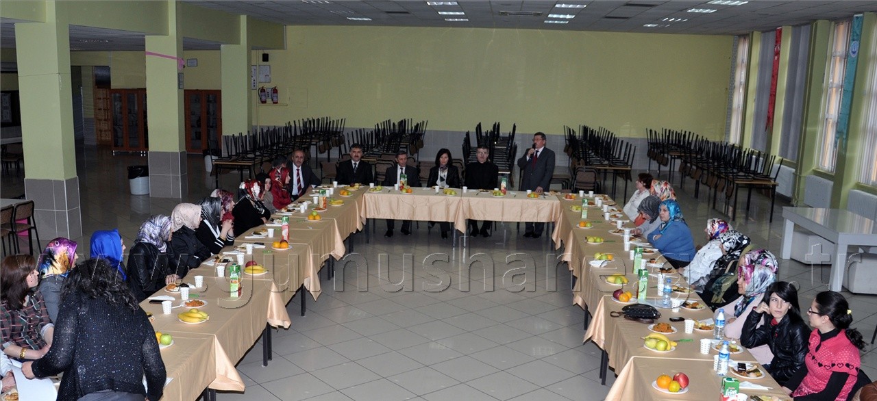 Kursiyerler Belgelerini Aldı 3